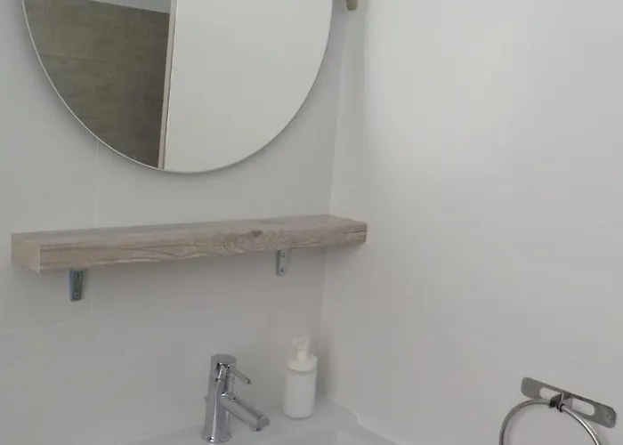 In Center בנידורם